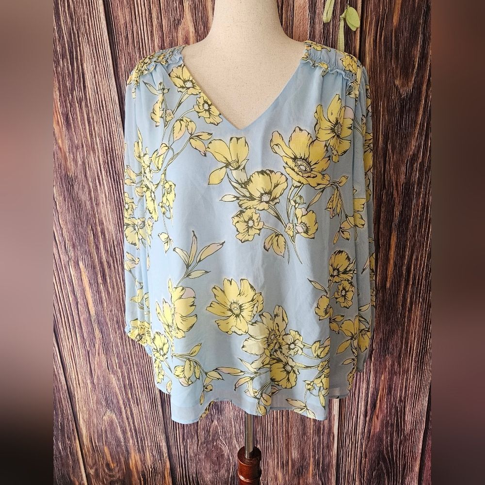 Belle Georgette Ruffle V Neck Floral Top Plus Size 1X